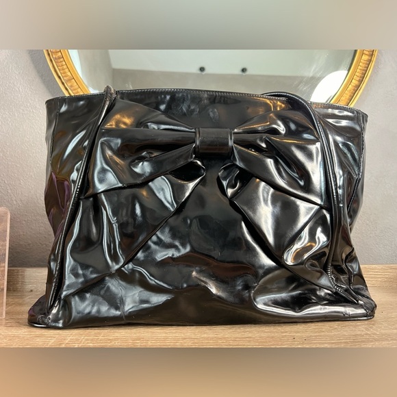 Valentino- Lacca Betty Bow Tote - pre-loved condition - Picture 3 of 15